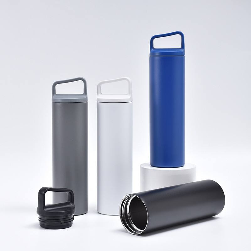 Sports Water Bottle Insulated - زجاجة ماء معزولة سعة 20 أونصة