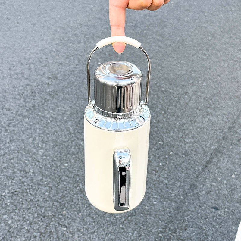 زجاجة ماء معزولة من الفولاذ ال - مراجعة Sports Water Bottle Insulated وسعره